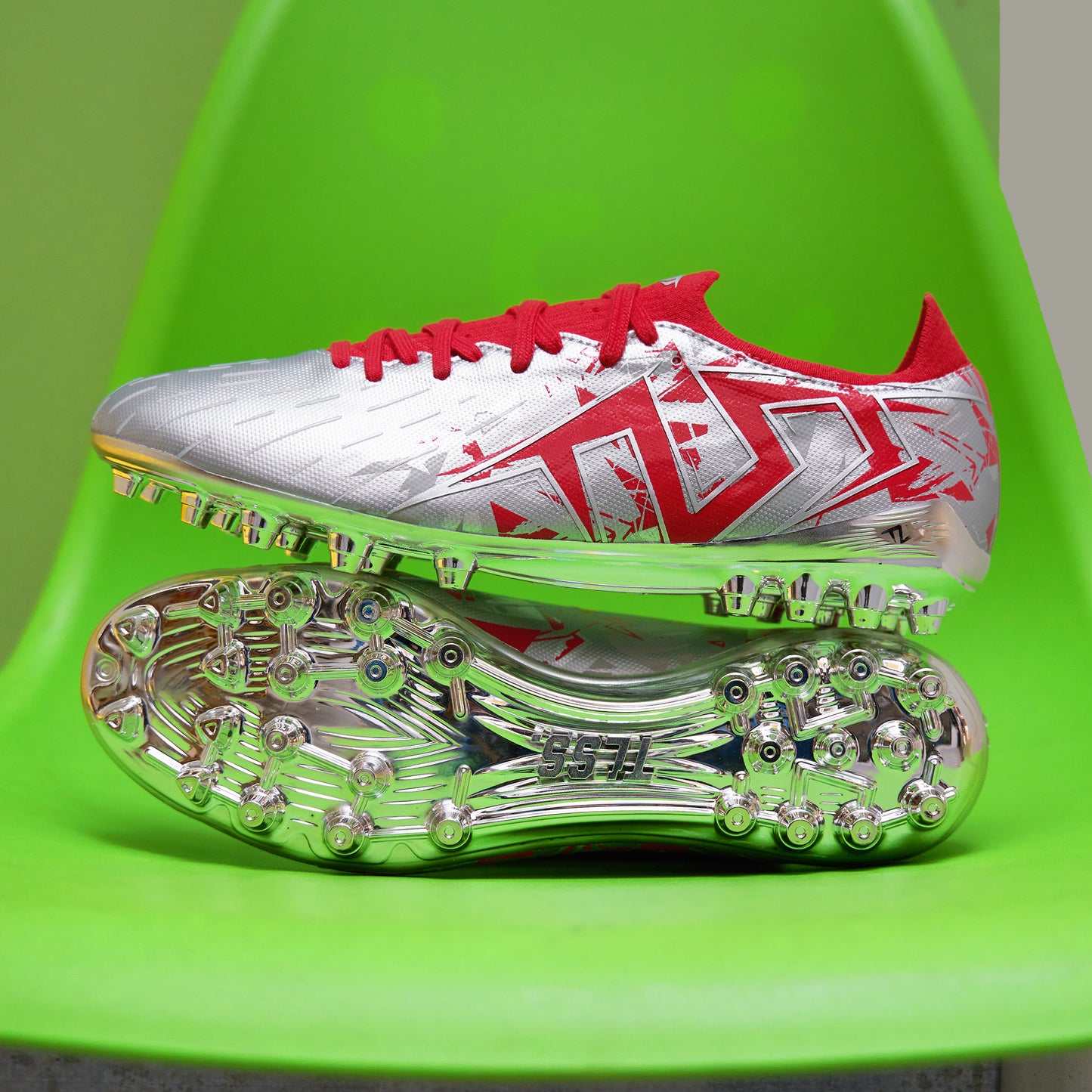 STRIKER.717 MG -Silver Pack