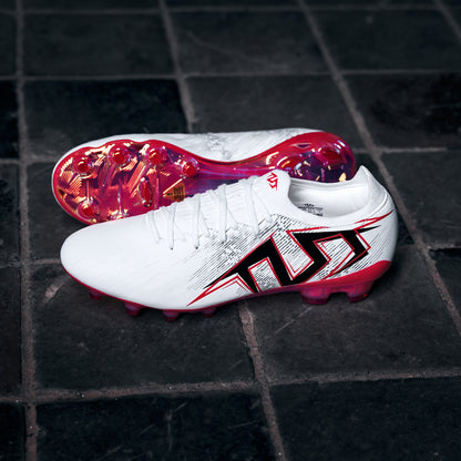 STRIKER.711 FG -Premier Pack