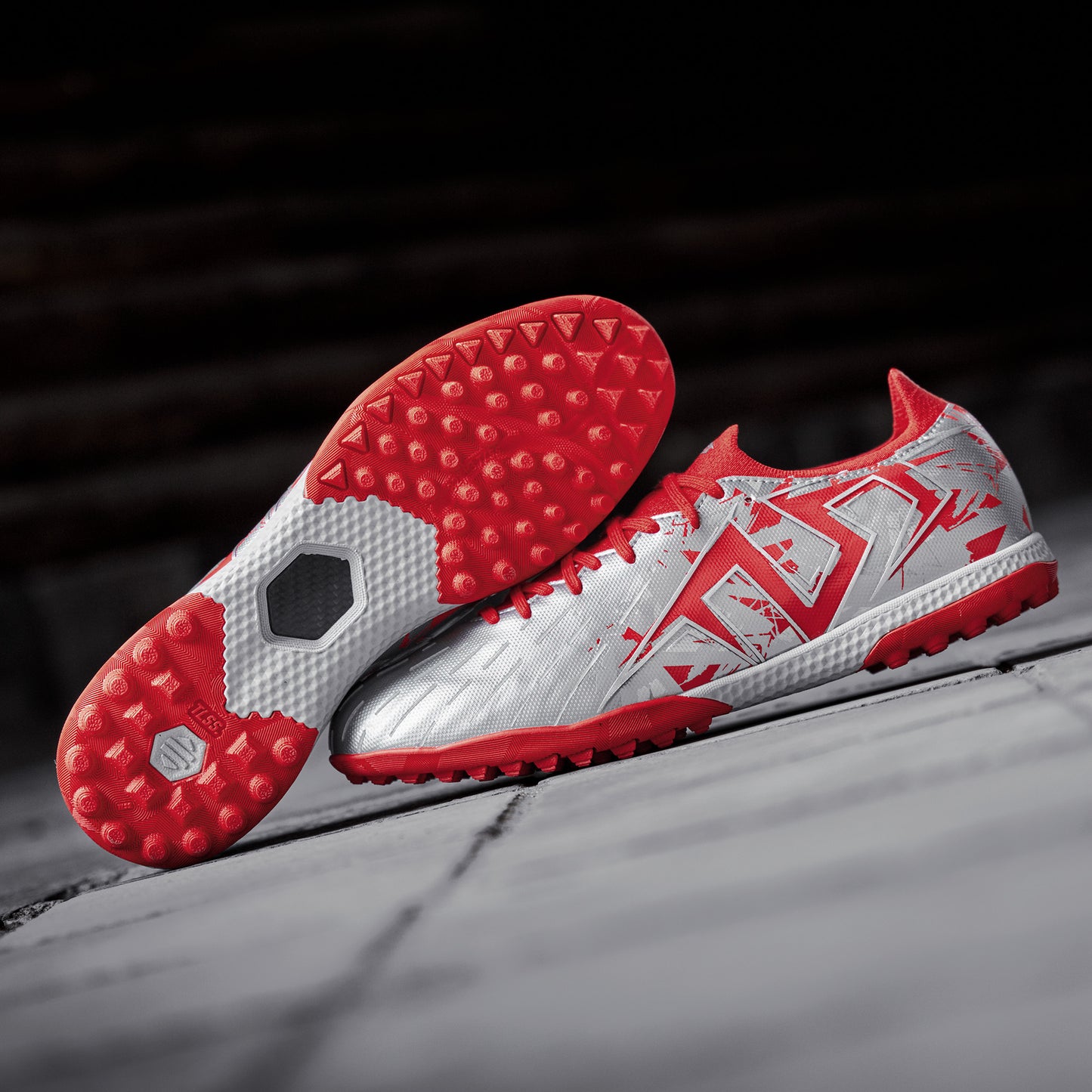 STRIKER.717 TF-Silver Pack