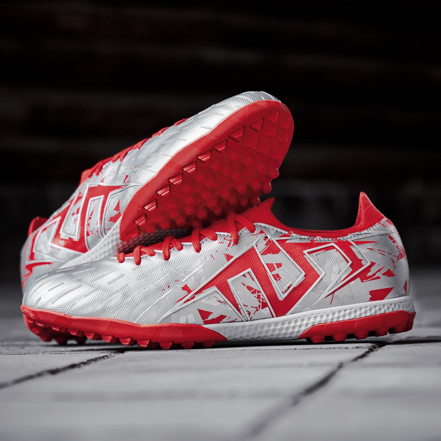 STRIKER.717 TF-Silver Pack