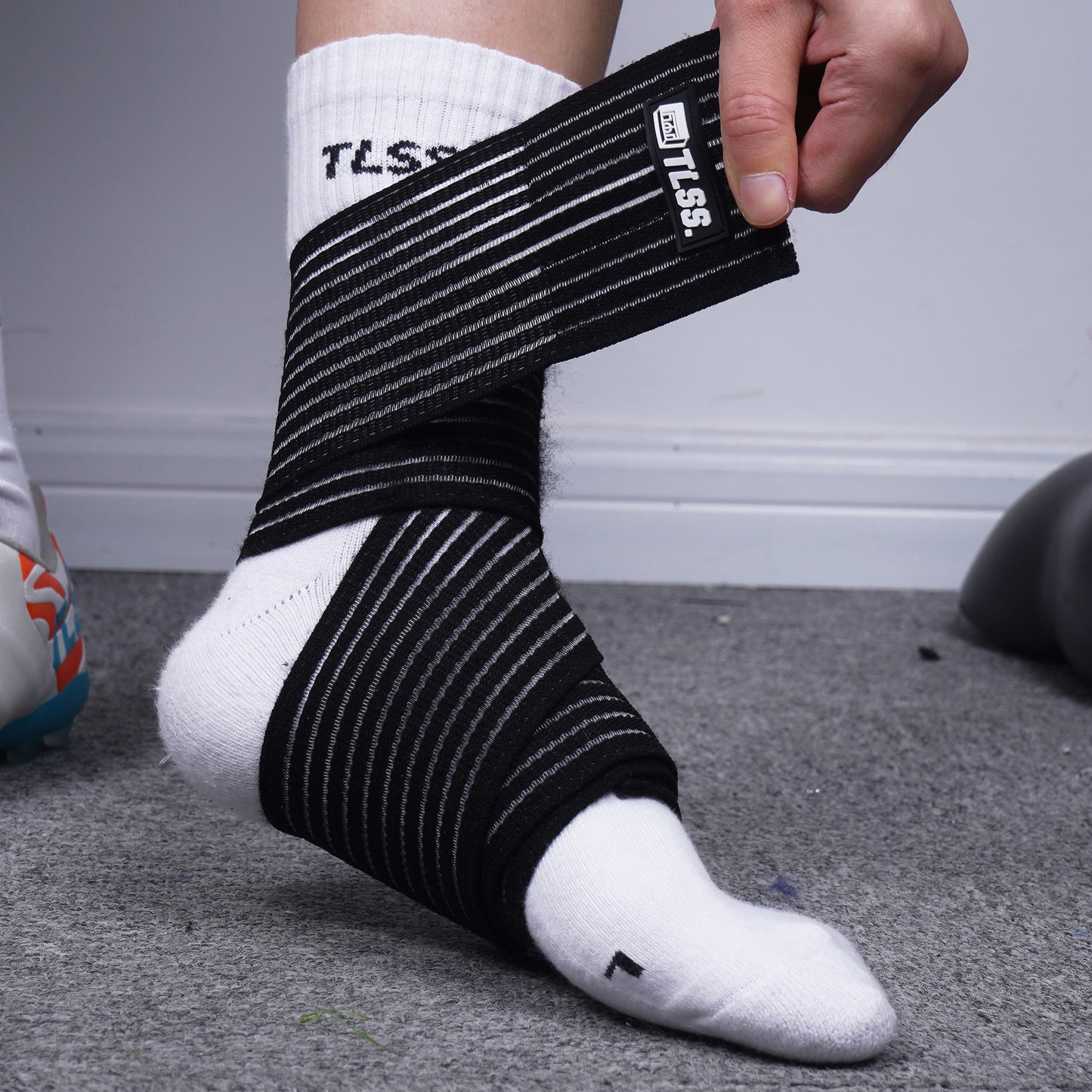 TLSS Wrap-around Compression Ankle Brace